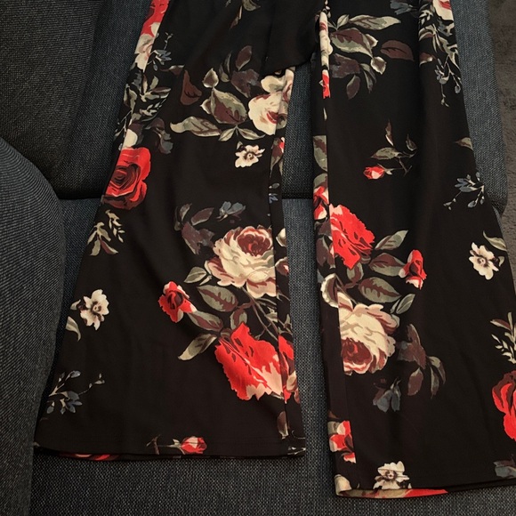 J for Justify Black Floral Jumpsuit - Picture 3 of 6